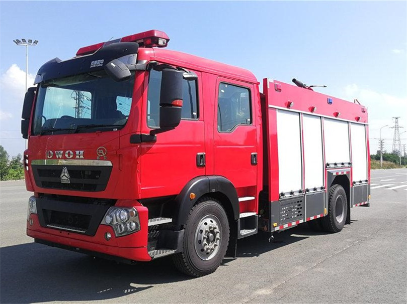 豪沃小T5G水罐消防車(6噸)圖片